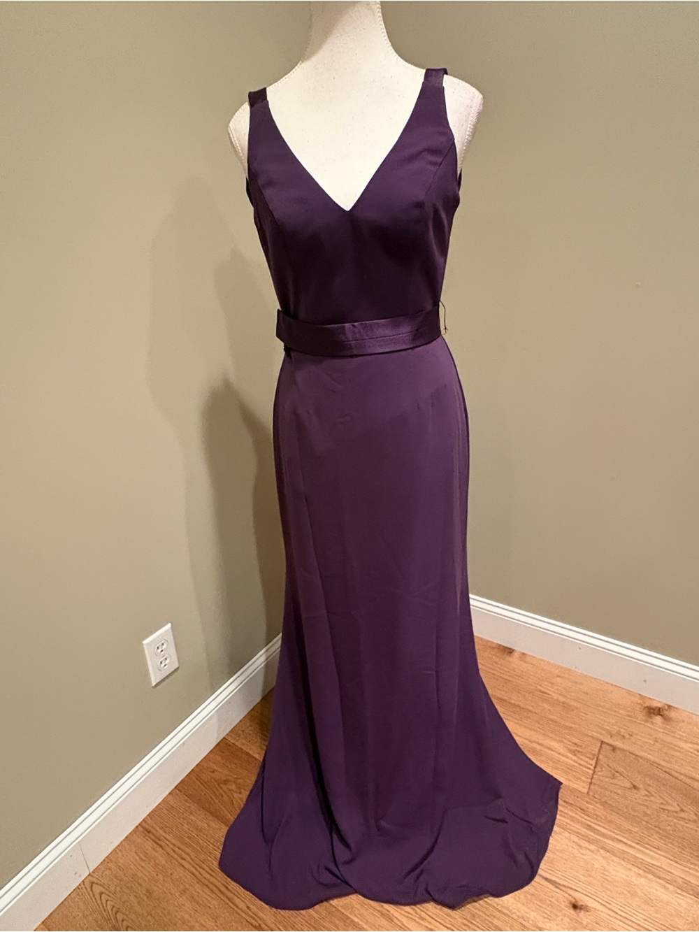 White by Vera Wang Elegant V-Neck Purple Evening Gown Sz 2 Lined Maxi